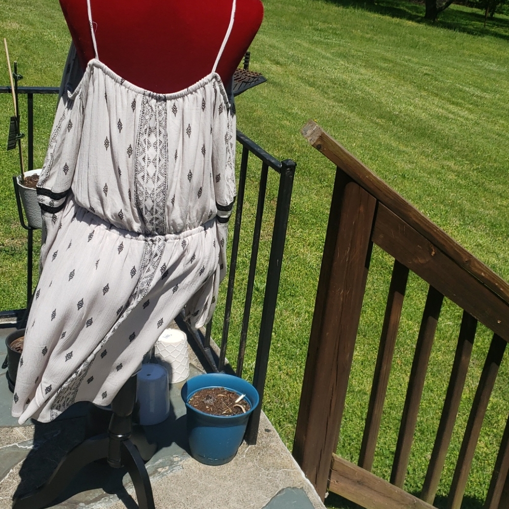 Sundress - Picture 3 of 3